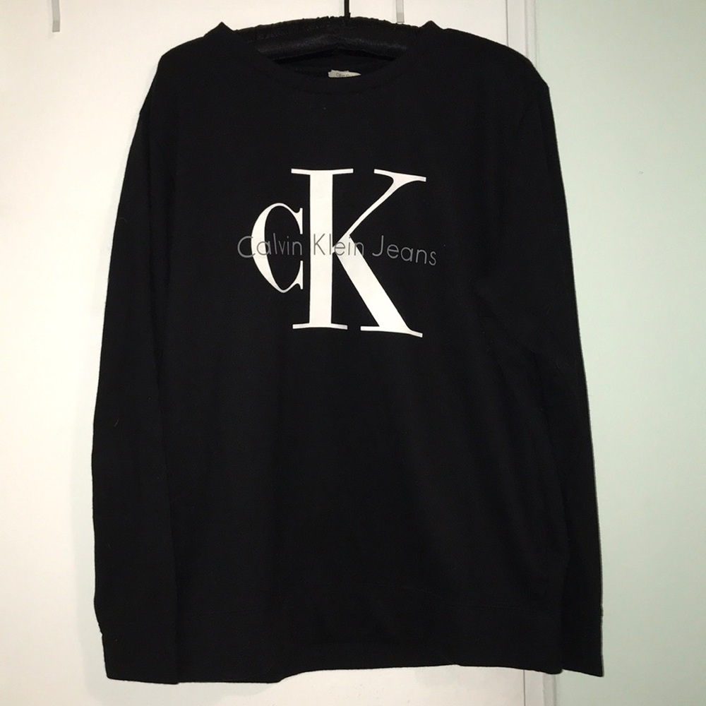 Women’s Calvin Klein black crewneck sweatshirt